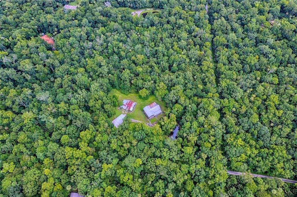 На продажу: $499,000 (5.52 acres)