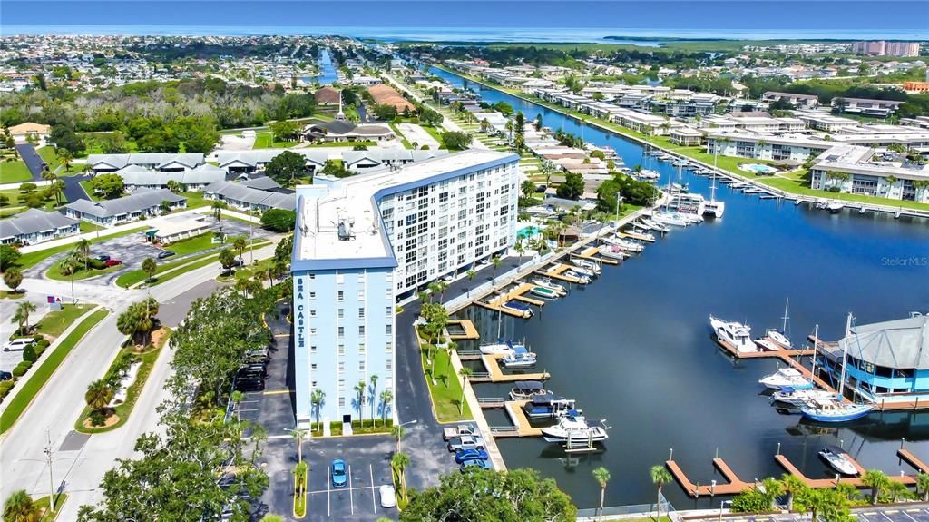 Active With Contract: $119,000 (1 beds, 1 baths, 806 Square Feet)