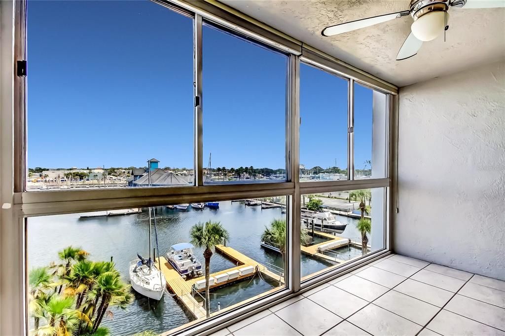 Active With Contract: $119,000 (1 beds, 1 baths, 806 Square Feet)