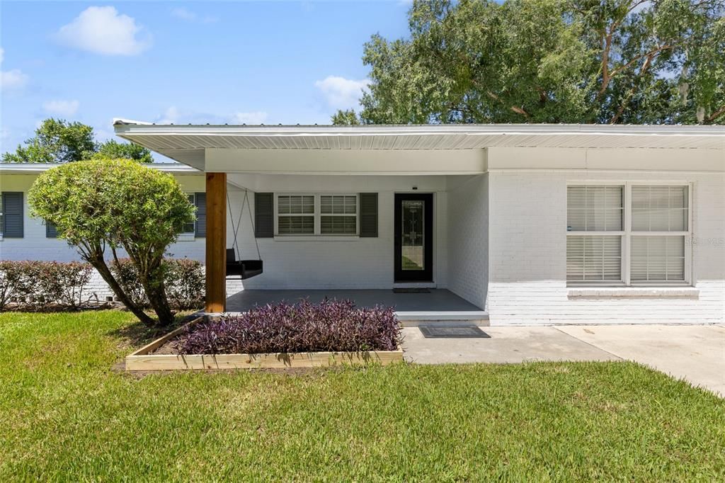 Под контрактом: $415,000 (5 спален, 3 ванн, 2610 Квадратных фут)