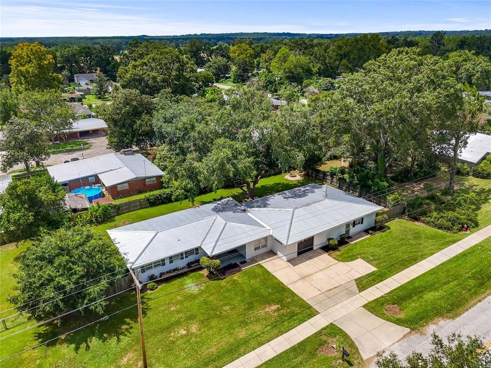 Под контрактом: $415,000 (5 спален, 3 ванн, 2610 Квадратных фут)