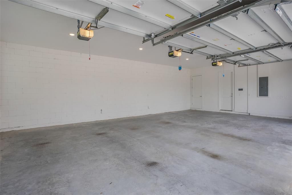 For Sale: $2,500,000 (5 beds, 4 baths, 3924 Square Feet)