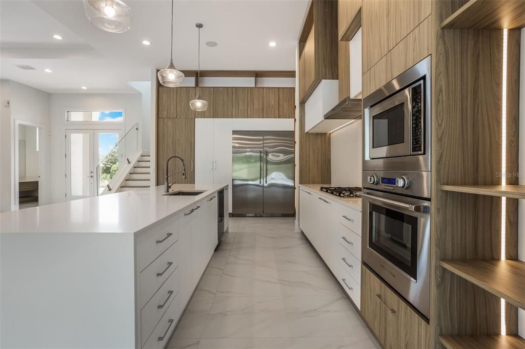 For Sale: $2,500,000 (5 beds, 4 baths, 3924 Square Feet)