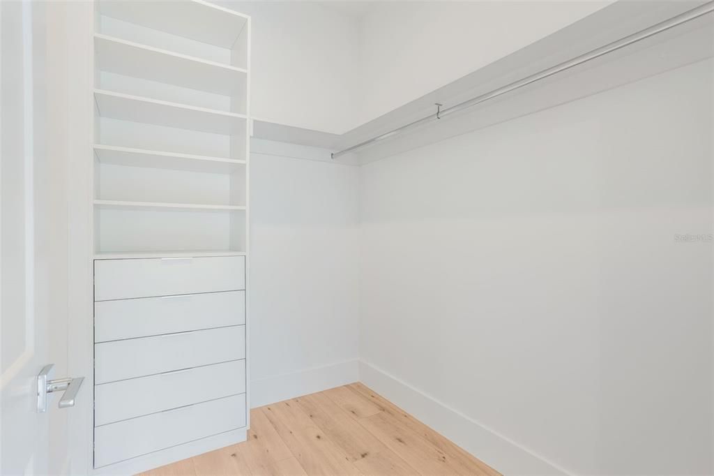 For Sale: $2,500,000 (5 beds, 4 baths, 3924 Square Feet)