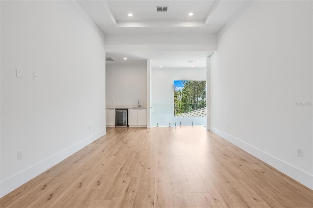 For Sale: $2,500,000 (5 beds, 4 baths, 3924 Square Feet)