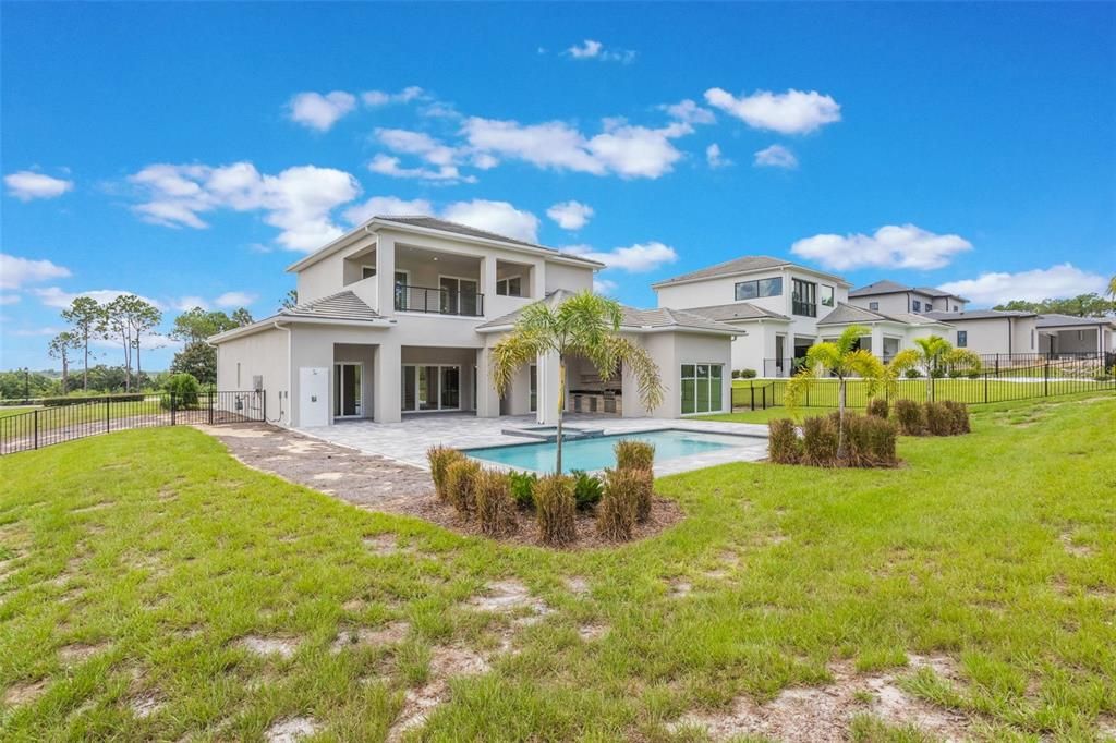 For Sale: $2,500,000 (5 beds, 4 baths, 3924 Square Feet)