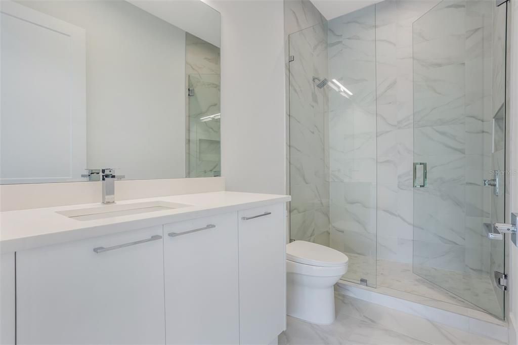 For Sale: $2,500,000 (5 beds, 4 baths, 3924 Square Feet)