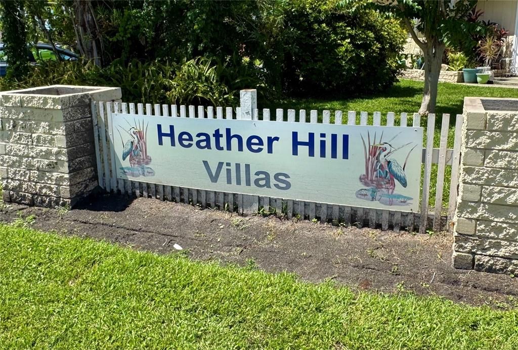 Active With Contract: $160,000 (2 beds, 1 baths, 863 Square Feet)