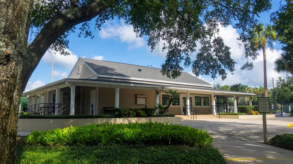 Activo con contrato: $719,000 (5 camas, 3 baños, 3378 Pies cuadrados)