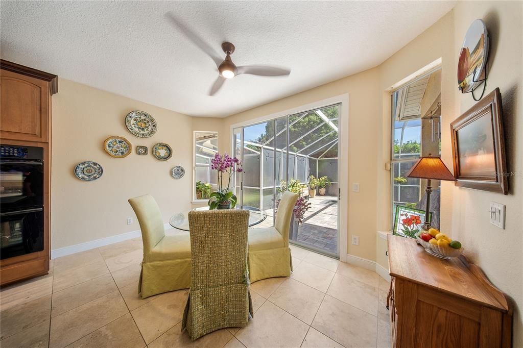 Activo con contrato: $719,000 (5 camas, 3 baños, 3378 Pies cuadrados)