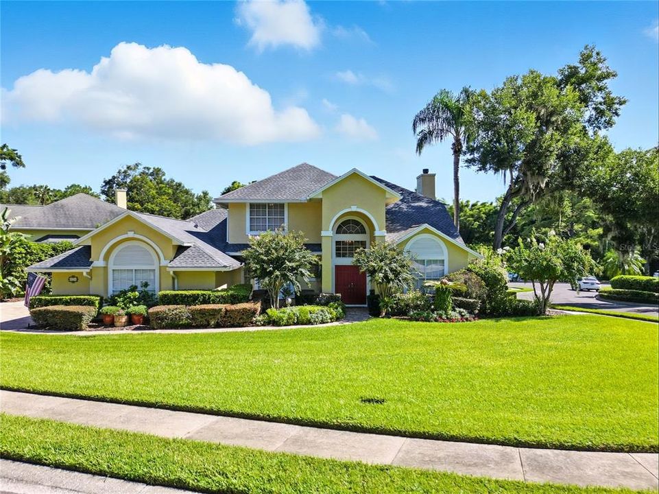 Activo con contrato: $719,000 (5 camas, 3 baños, 3378 Pies cuadrados)