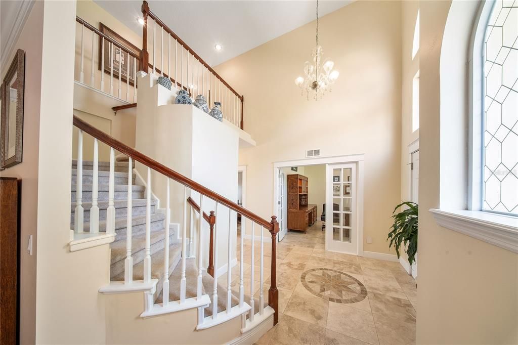 Activo con contrato: $719,000 (5 camas, 3 baños, 3378 Pies cuadrados)