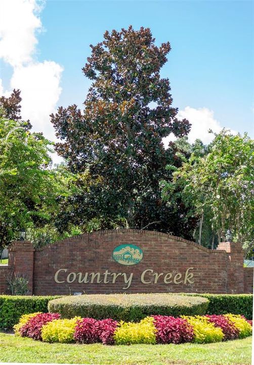 Activo con contrato: $719,000 (5 camas, 3 baños, 3378 Pies cuadrados)