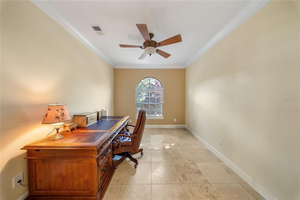 Activo con contrato: $719,000 (5 camas, 3 baños, 3378 Pies cuadrados)