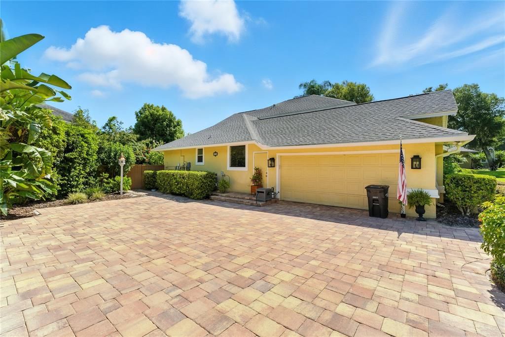 Activo con contrato: $719,000 (5 camas, 3 baños, 3378 Pies cuadrados)