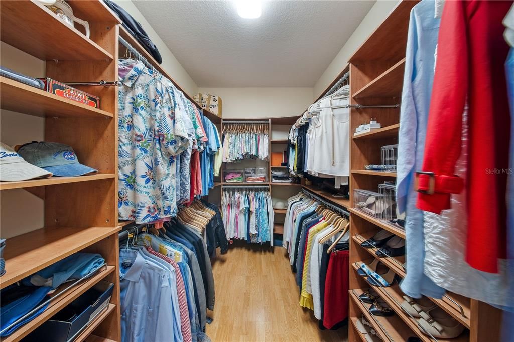 Activo con contrato: $719,000 (5 camas, 3 baños, 3378 Pies cuadrados)