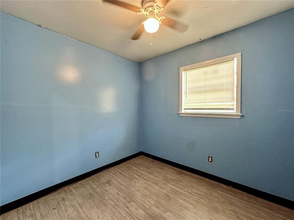 For Sale: $249,900 (3 beds, 2 baths, 1300 Square Feet)