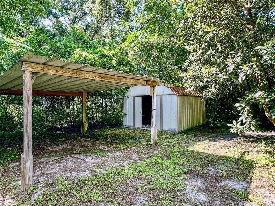 For Sale: $249,900 (3 beds, 2 baths, 1300 Square Feet)