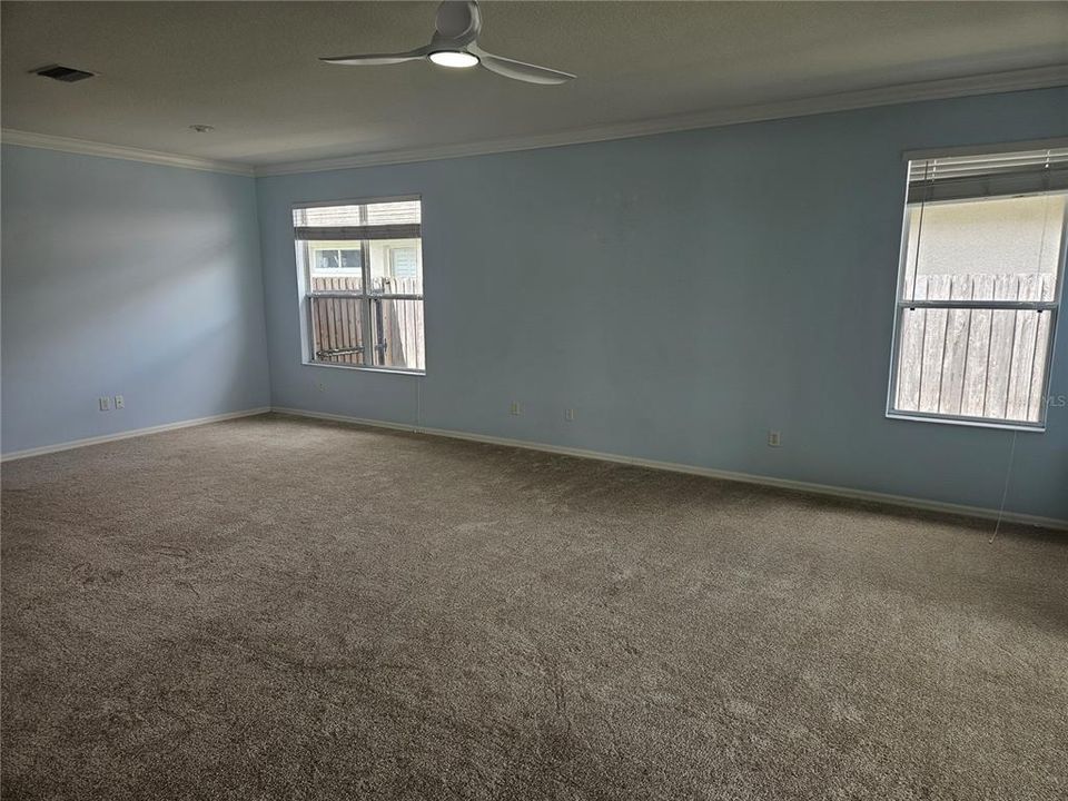 出租: $2,500 (3 贝兹, 2 浴室, 1943 平方英尺)