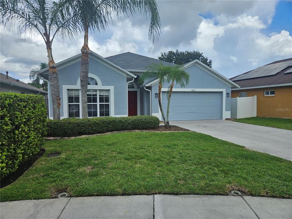 出租: $2,500 (3 贝兹, 2 浴室, 1943 平方英尺)