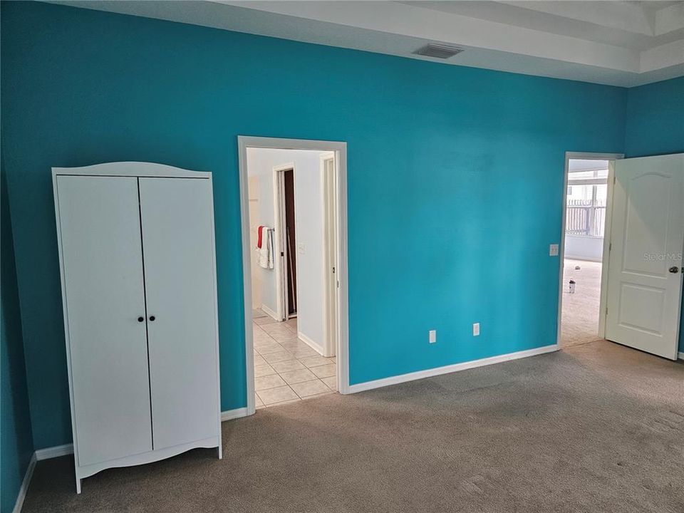 出租: $2,500 (3 贝兹, 2 浴室, 1943 平方英尺)