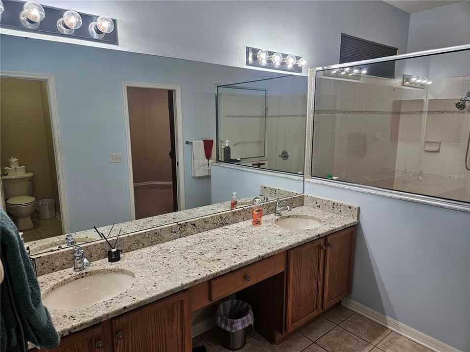 出租: $2,500 (3 贝兹, 2 浴室, 1943 平方英尺)