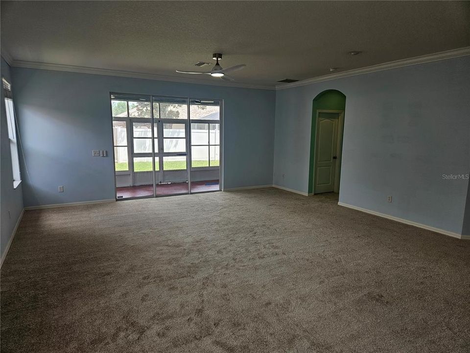 出租: $2,500 (3 贝兹, 2 浴室, 1943 平方英尺)