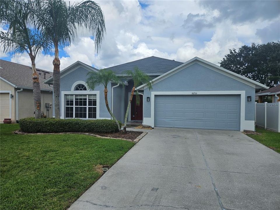 出租: $2,500 (3 贝兹, 2 浴室, 1943 平方英尺)