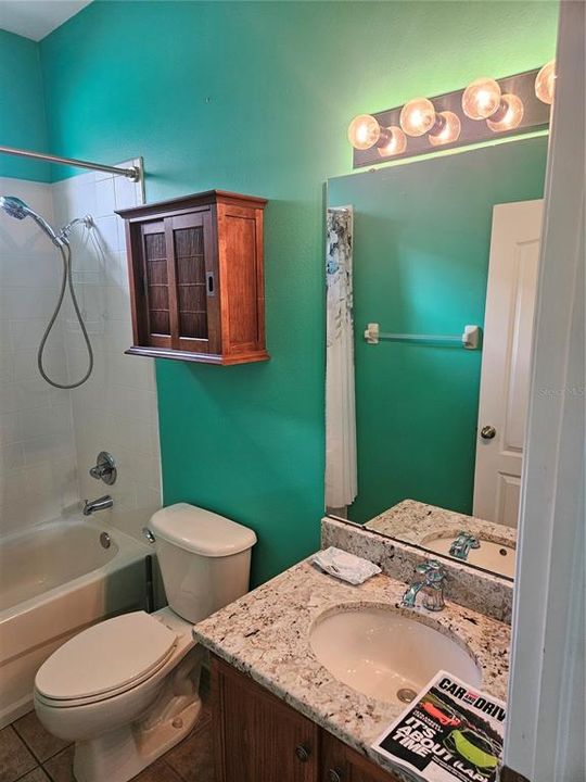 出租: $2,500 (3 贝兹, 2 浴室, 1943 平方英尺)