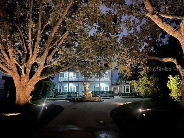 Active With Contract: $2,199,900 (5 beds, 4 baths, 3258 Square Feet)