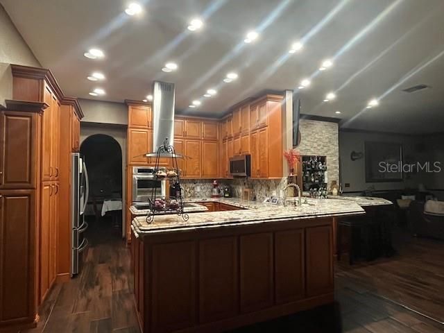 Active With Contract: $2,199,900 (5 beds, 4 baths, 3258 Square Feet)