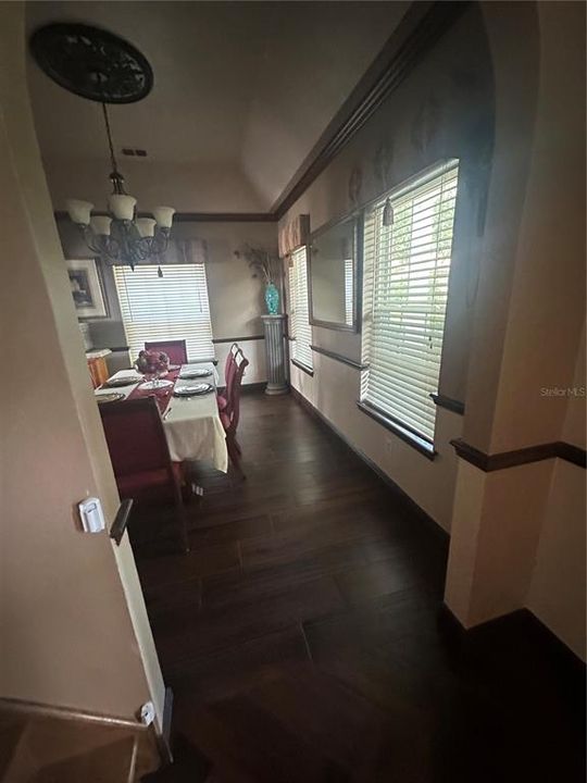 Active With Contract: $2,199,900 (5 beds, 4 baths, 3258 Square Feet)