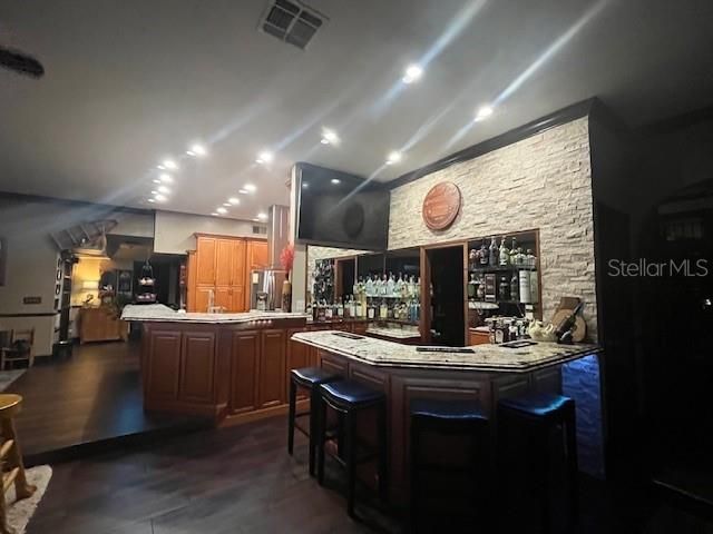 Active With Contract: $2,199,900 (5 beds, 4 baths, 3258 Square Feet)