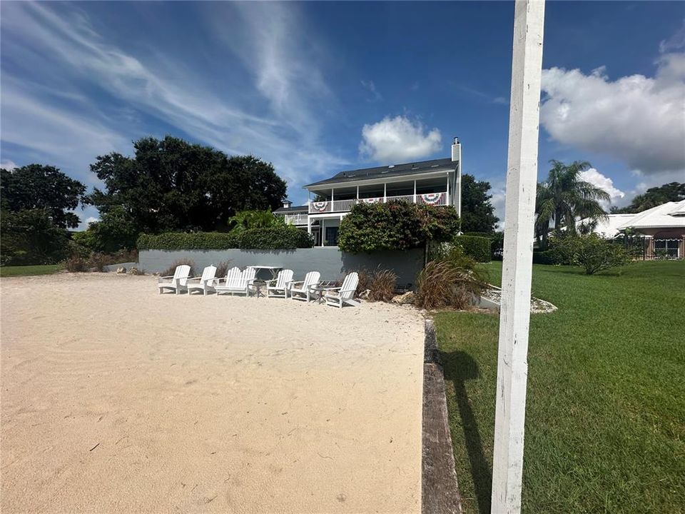 Active With Contract: $2,199,900 (5 beds, 4 baths, 3258 Square Feet)