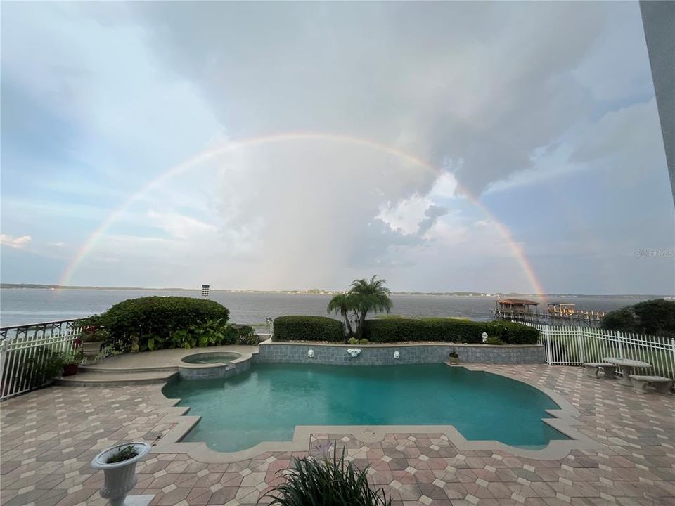 Active With Contract: $2,199,900 (5 beds, 4 baths, 3258 Square Feet)