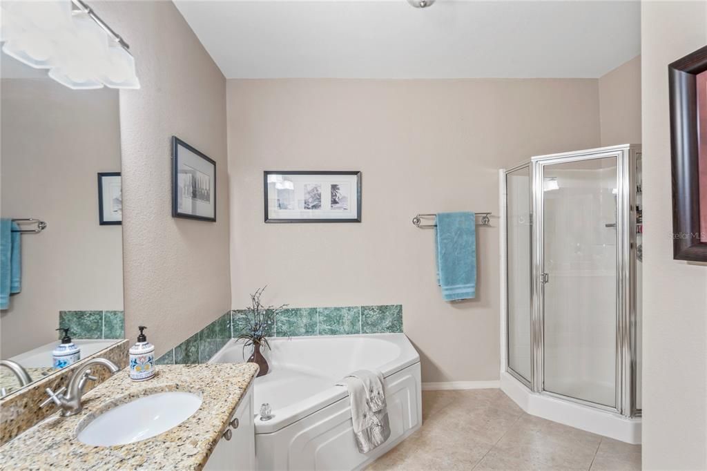 For Sale: $456,000 (2 beds, 2 baths, 1650 Square Feet)