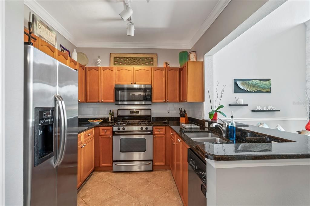 For Sale: $456,000 (2 beds, 2 baths, 1650 Square Feet)