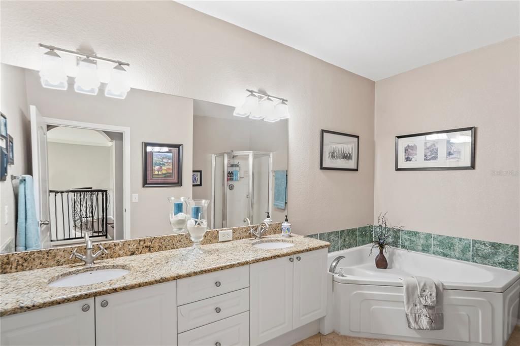 For Sale: $456,000 (2 beds, 2 baths, 1650 Square Feet)