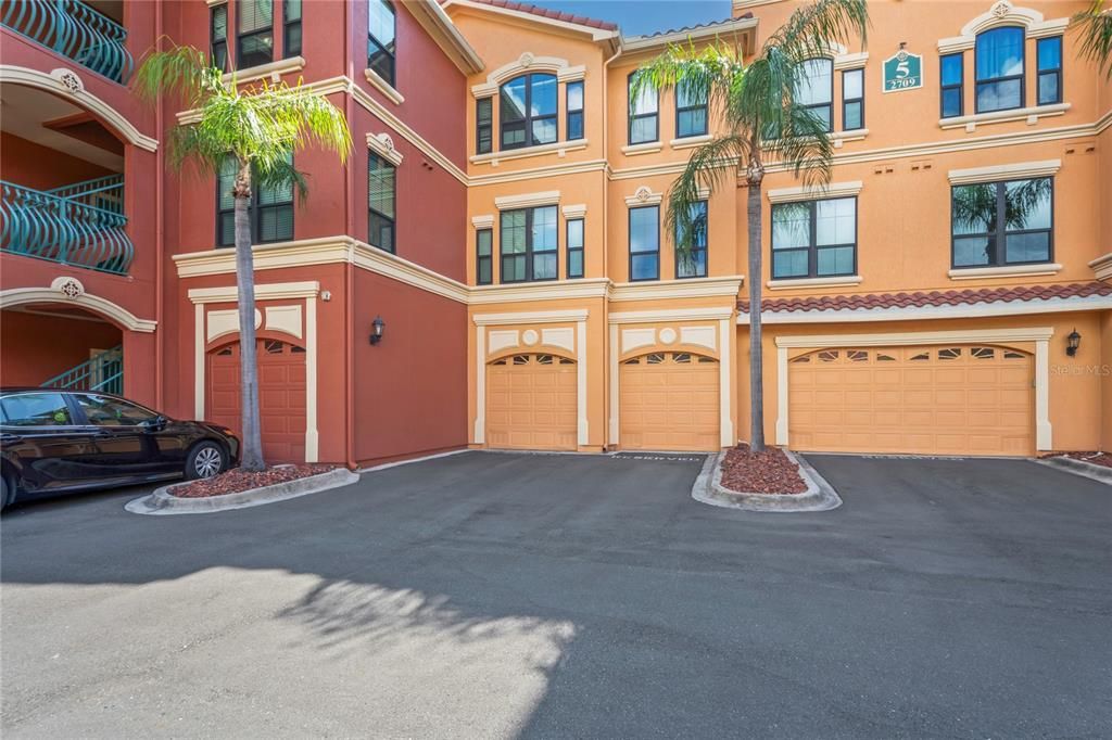 For Sale: $456,000 (2 beds, 2 baths, 1650 Square Feet)