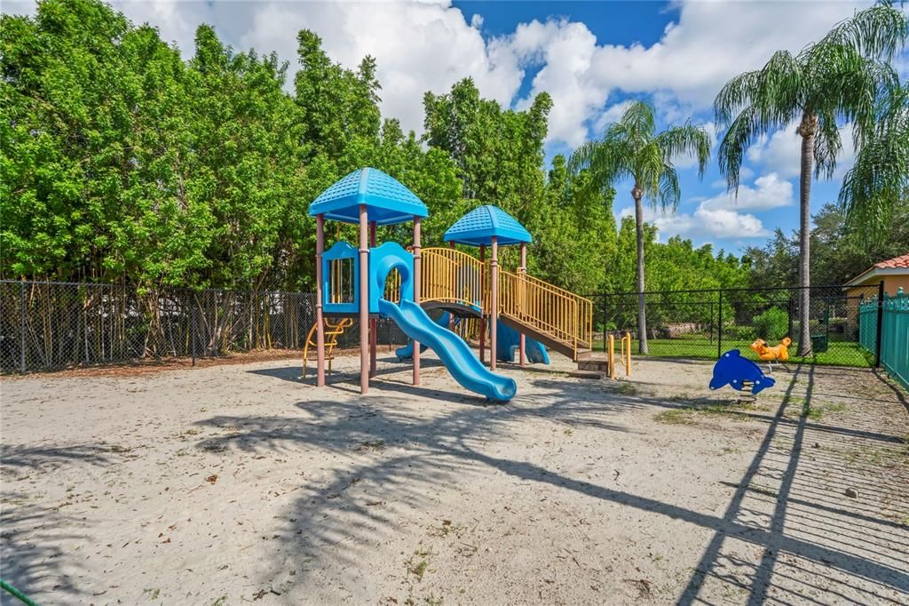 For Sale: $456,000 (2 beds, 2 baths, 1650 Square Feet)