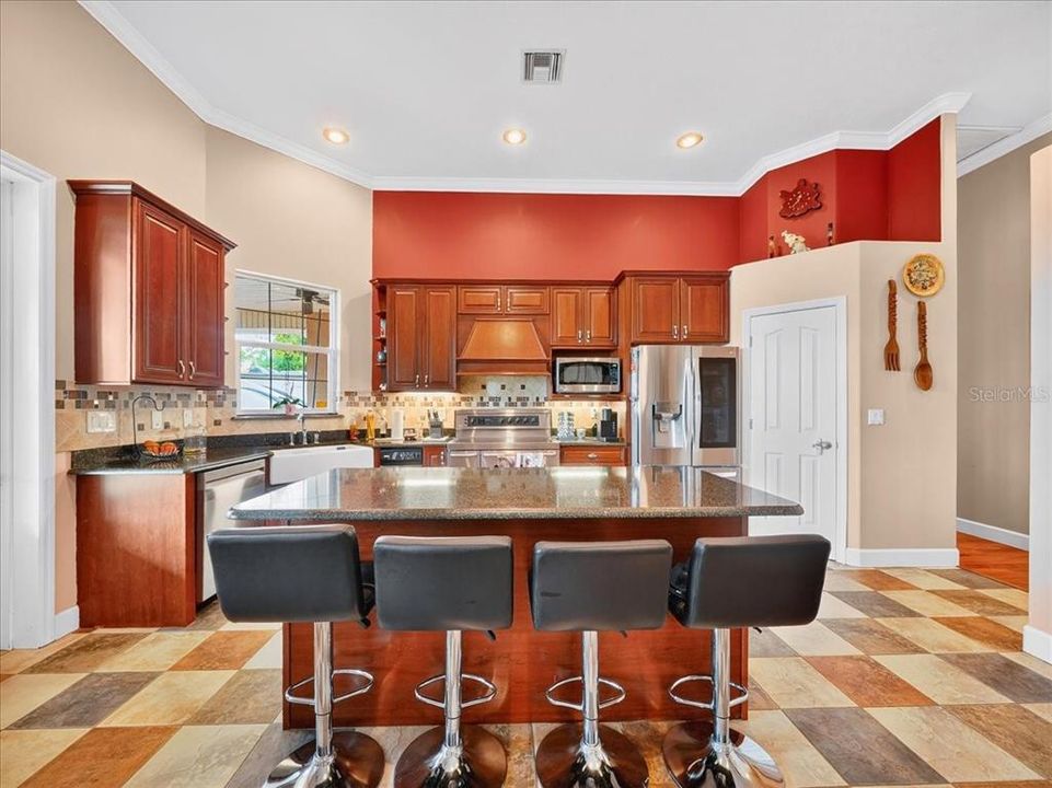 На продажу: $560,000 (4 спален, 2 ванн, 2907 Квадратных фут)