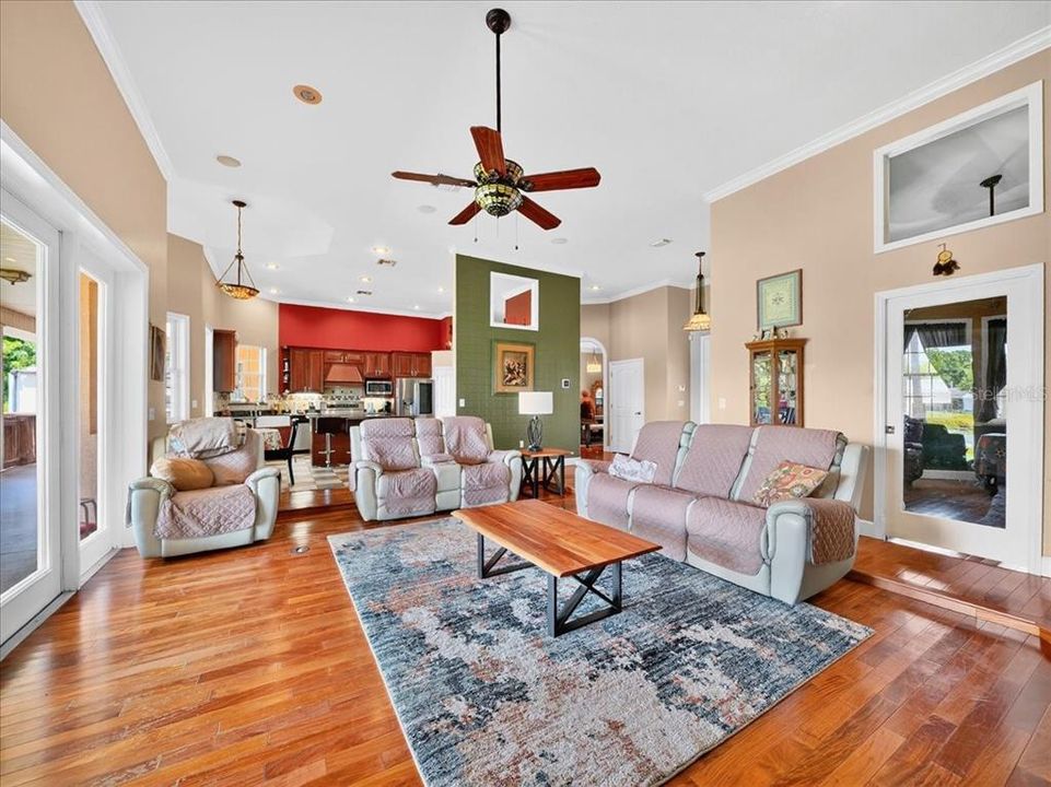 На продажу: $560,000 (4 спален, 2 ванн, 2907 Квадратных фут)