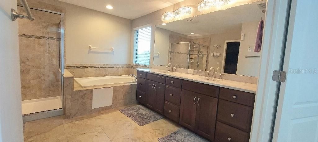 Active With Contract: $589,000 (5 beds, 3 baths, 3779 Square Feet)