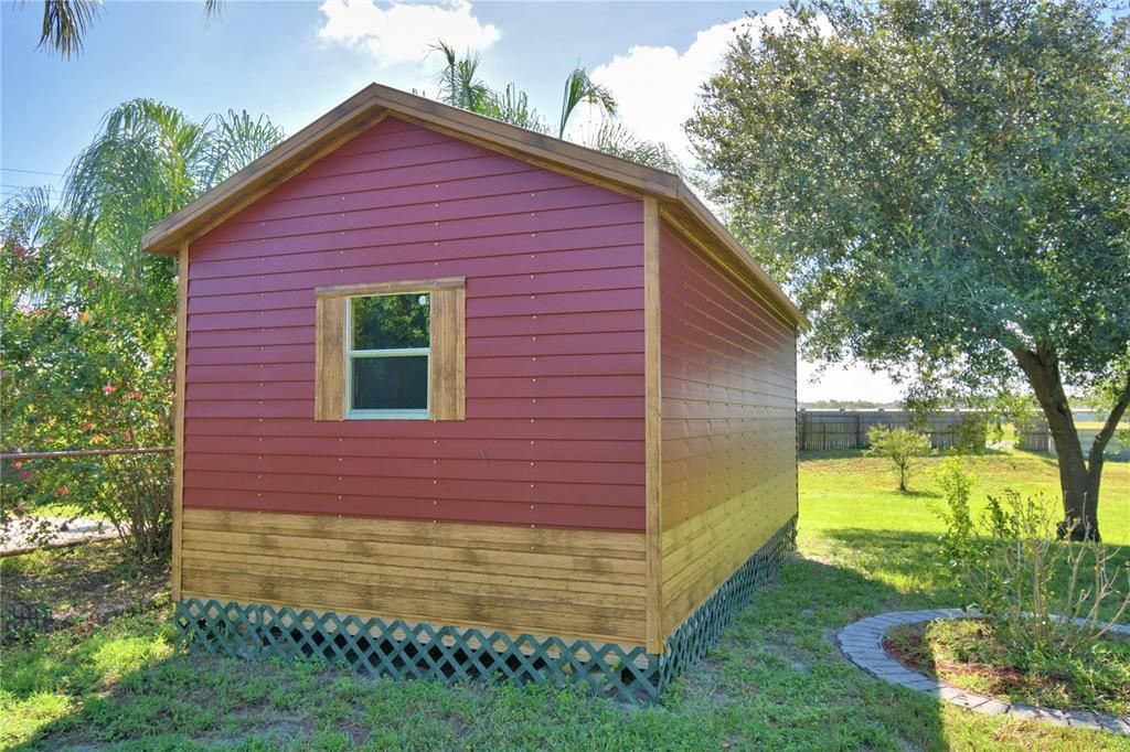 Active With Contract: $369,000 (3 beds, 2 baths, 1686 Square Feet)