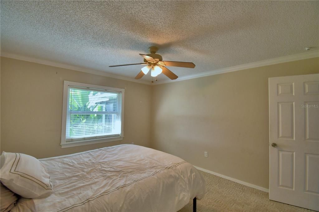 Active With Contract: $369,000 (3 beds, 2 baths, 1686 Square Feet)