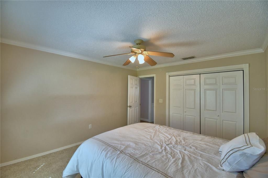 Active With Contract: $369,000 (3 beds, 2 baths, 1686 Square Feet)