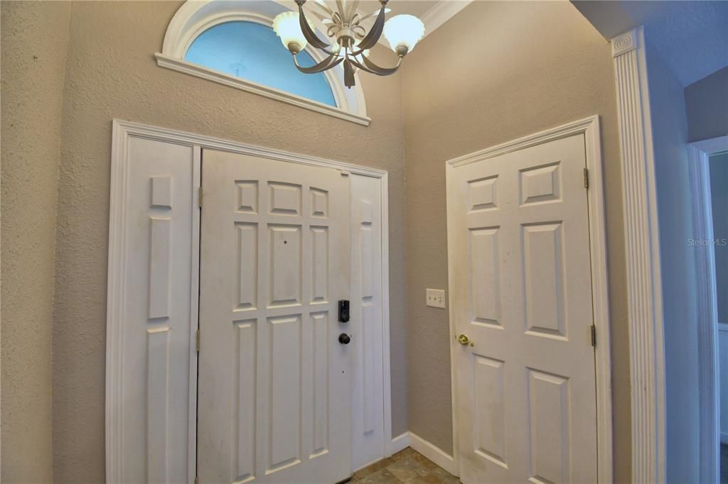 Active With Contract: $369,000 (3 beds, 2 baths, 1686 Square Feet)