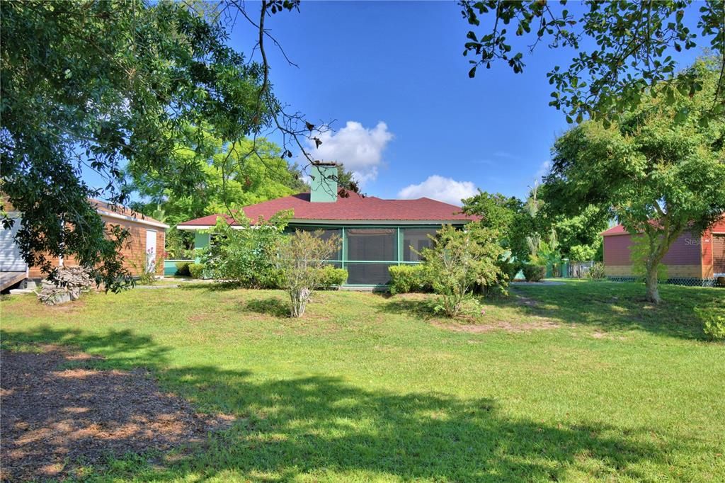 Active With Contract: $369,000 (3 beds, 2 baths, 1686 Square Feet)