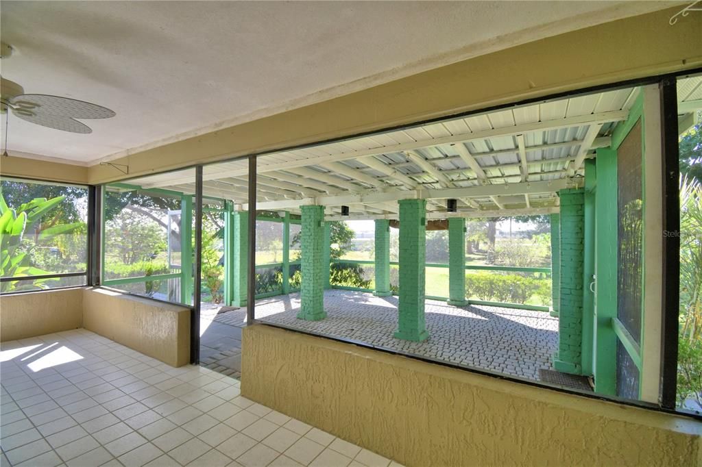 Active With Contract: $369,000 (3 beds, 2 baths, 1686 Square Feet)