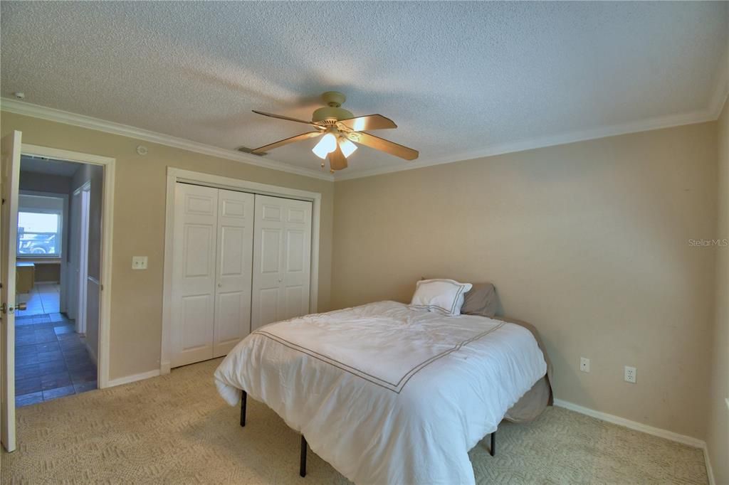 Active With Contract: $369,000 (3 beds, 2 baths, 1686 Square Feet)